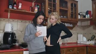 Home designer touches my navel CUSTOM MP4