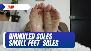 Covered with a lot of oil my wrinkled soles (4)