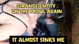 STRANGE ENTITY ON THE PROWL - SINKING UNDERWATER