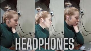 While you're watching, I'm concentrating... with my headphones on.