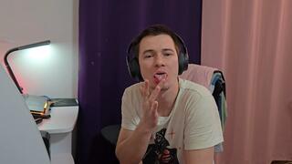 Horny Amateur Solo Masturbation - I Couldn't Resist Tasting My Own Cum After Orgasm