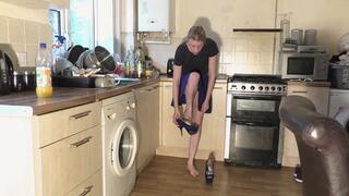 Chelsea's Purple Platform Sandals