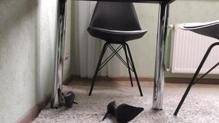THE VIEW OF MY PANTIES FROM UNDER THE TABLE!AVI