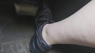 I go for a drive in my black Nike Dunks!! There's some speeding and flooring it in the video!! *video is discounted due to lighting not being the best at some points in the video*