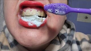 Yellow Teeth Brushing - Teeth Fetish Close Up Chubby Girl