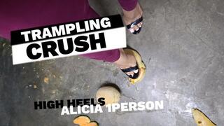 I crush and crush 4 round fruits with my high heels on my feet (2)