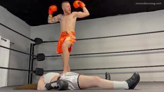 Felicia vs Aaron Hummer - Maledom Mixed Boxing (2022)