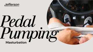 Man masturbates in the car while pumping the pedals (T)