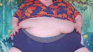 SSBBW GET READY WITH ME AFTER SHOWER INTO TIGHT SHORTS