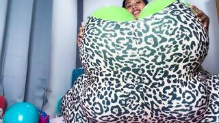 Looner Camylle Stuffs Green And Blue Balloons In Her Very Oversized Leopard Jumper
