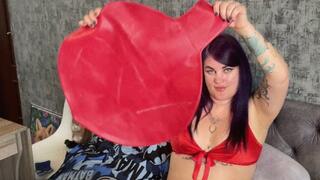 looner blowing with pump big cattex balloon