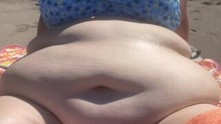 BBW CeeXXXL public play at the beach
