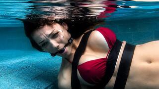 BALLGAGGED UNDERWATER FHD