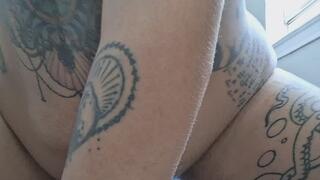 ridding thick dildo