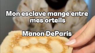 Mon esclave mange entre mes orteils