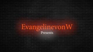 Mesmerized Waitress Oral Sex