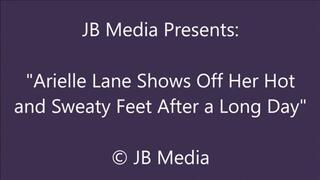 Arielle Lane Shows off Her Sexy Sweaty Feet - SD