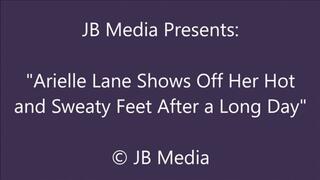 Arielle Lane Shows off Her Sexy Sweaty Feet - WMV