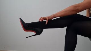 Louboutin and Stockings So Kate Shoeplay
