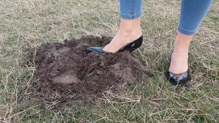 Vintage Heels Grass Sinking and Mud Hill Crushing
