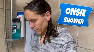Onesie Wetlook Shower (HD)