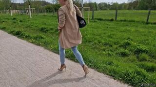 Shoeplay and dipping with Jimmy Choo High Heels HD mp4 1920x1080