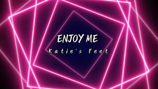 Edge to my perfect legs and wedges for me like a good boy