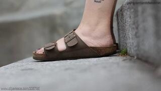 Candid foot fetish watching, nice mature moving feet with brinkenstock
