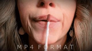 Bronze Lips Smelling (HD) MP4
