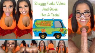 Shaggy Fucks Velma And Gives Her A Facial