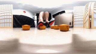 QIQI Tread on Little Bread 360VR MP4