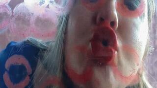 No barriers to my lipstick kisses MP4(1280*720)HD