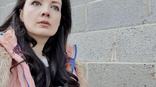 Outdoor skirt crouching wetting peeing