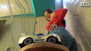 Weak Silver Car Is Nothing Vs Liz