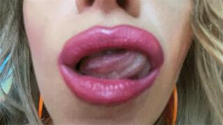 Licking Lips (HD) WMV