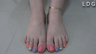 Multicolor Toes Of Alison Should Be Adored