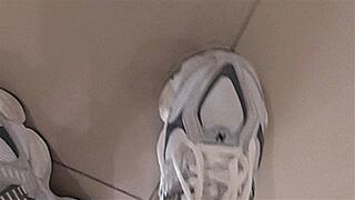 SMELLY FEET AND SNEAKERS AFTER A LONG WALK!AVI