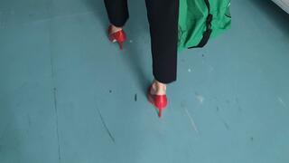 1st LOST SHOE: I'm on ladder with my red high heels and I lose a shoe, it is disappeared!