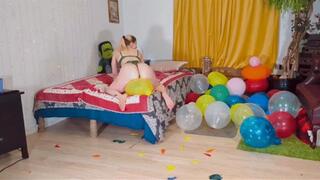 Galas Balloons Foot Popping Custom - mp4
