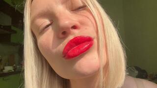 MY LIPSTICK IS RED IN WHITE HAIR IN THE SUN!mov