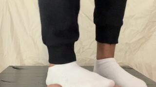 Extreem ballbusting and cock stomping