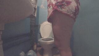 Pushing, pee, weird sounds in my ass