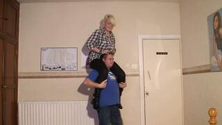 Heavy Shoulder Riding