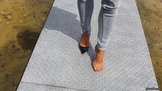 weird guy kicks my shoe in the water HD wmv 1920x1080