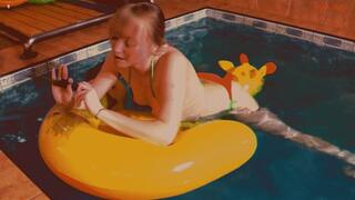 Alla hot fucks inflatable giraffe in the pool and POP his sharp object during orgasm!!!