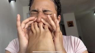 I love to worship feet using my big nose