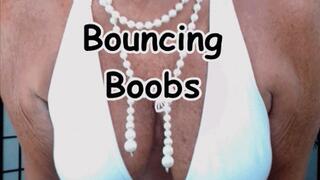 Bouncing Jiggling Boobs (WMV)