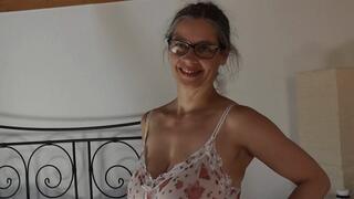 A midday masturbation (2017) (MP4)