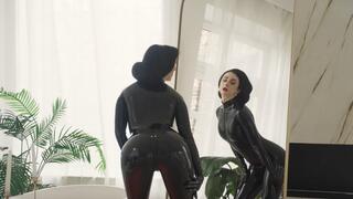 Mistress enjoys her latex in the mirror (4K)