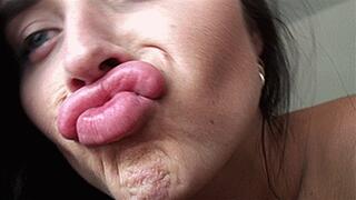 BIG LIPS VERY SMELL (1920x1080 HD) MOV